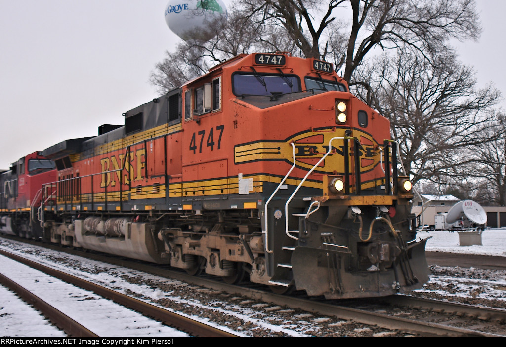 BNSF 4747